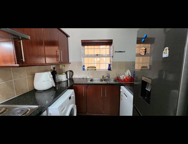 2 BEDROOM APARTMENT FOR SALE IN CENTURY CITY